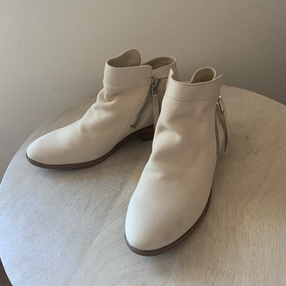 Sam Edelman Ivory Booties 6.5